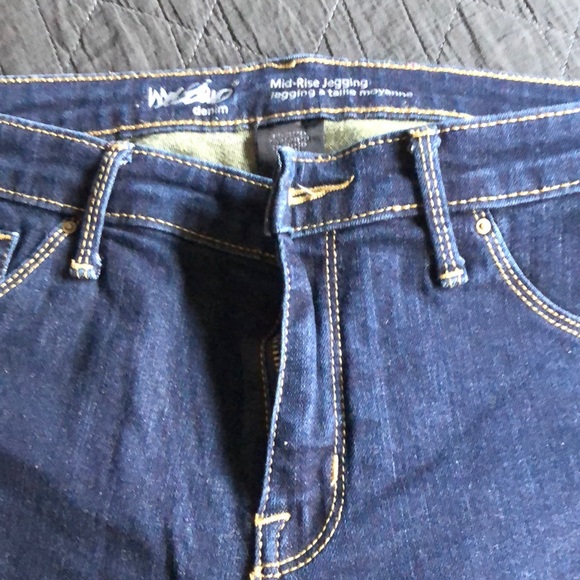 Dark Wash Midrise Skinny Jeggings Jeans - Picture 5 of 5